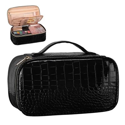黒い革の化粧品バッグ